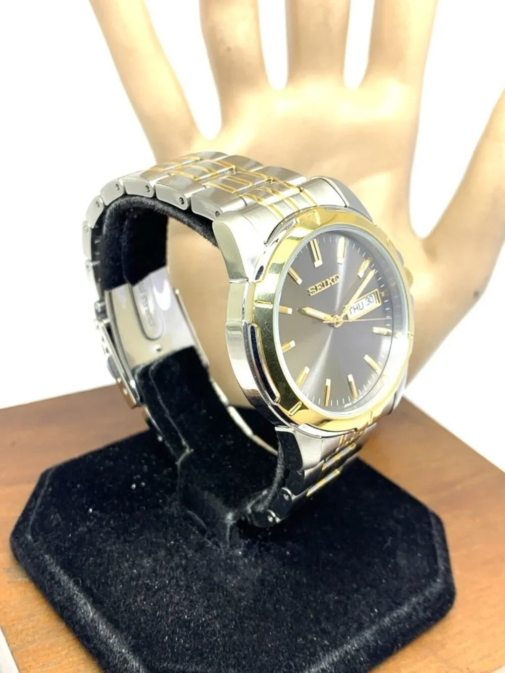 Seiko Men's Watch SUR356 Quartz Gray Dial Day Date Two Tone Stainless Steel 39mm